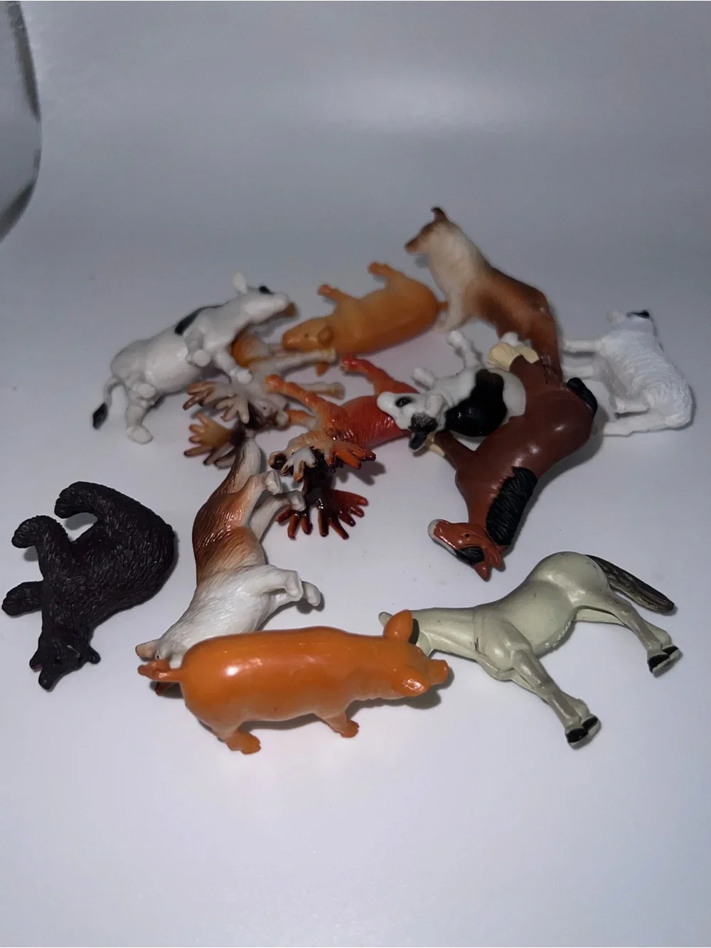 Assorted Small Plastic Animal Toy Set - Mixed Colors